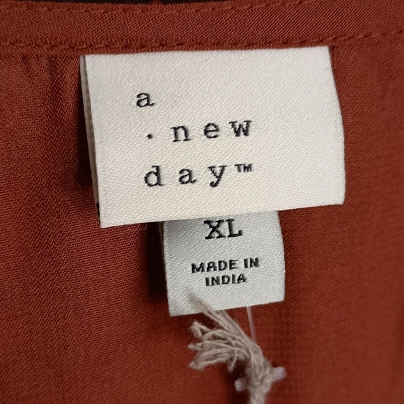 NWT A New Day Long Sleeve Ruched Front Bodycon Dress in Clay/Blk Combo - Picture 8 of 10